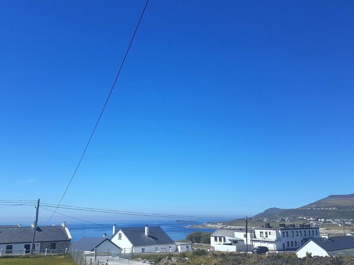 Wild Atlantic Way Cottage Dooagh Exteriör bild